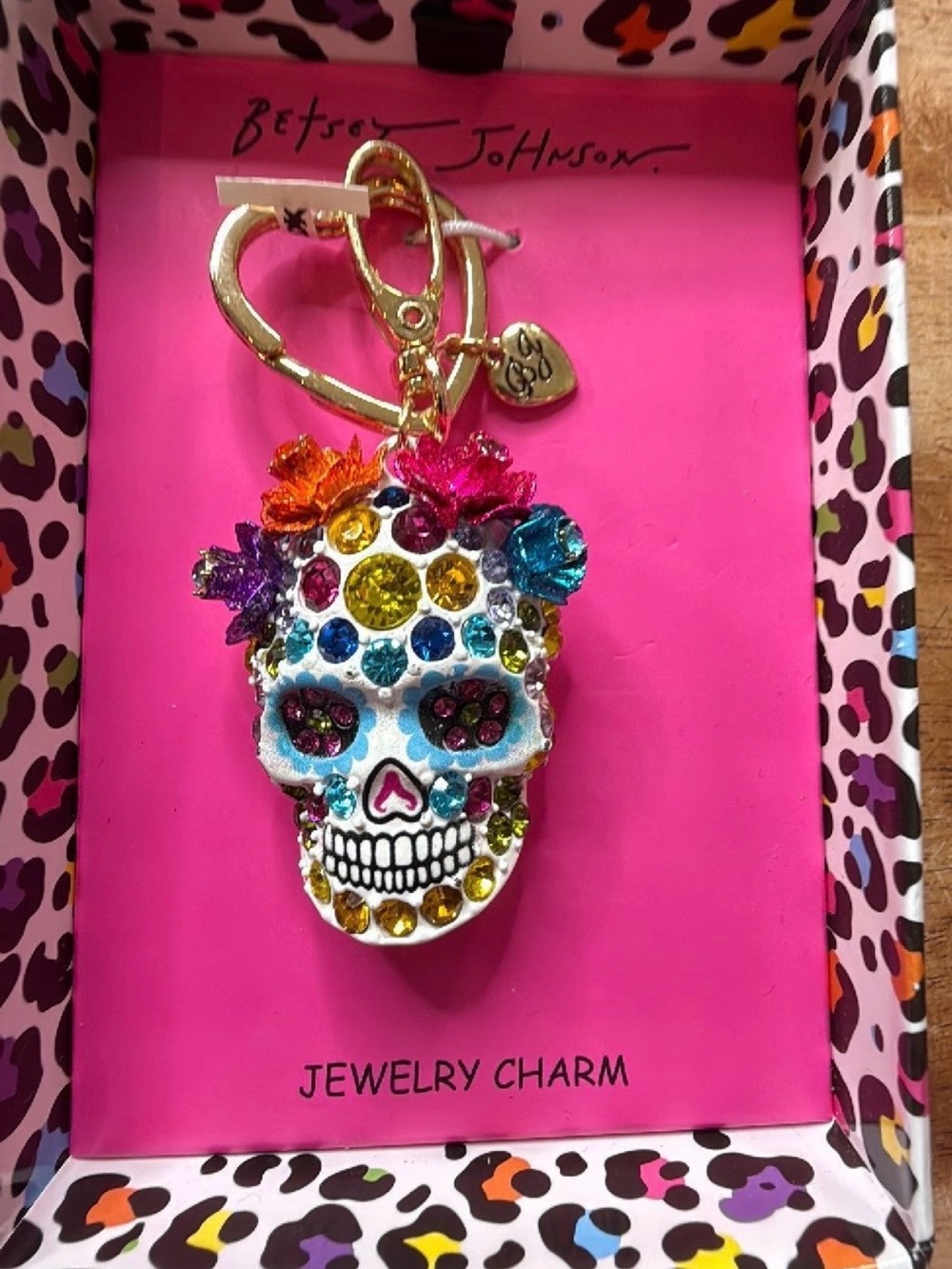 NIB Betsey Johnson White Multicolor Sugar Skull Keychain Charm